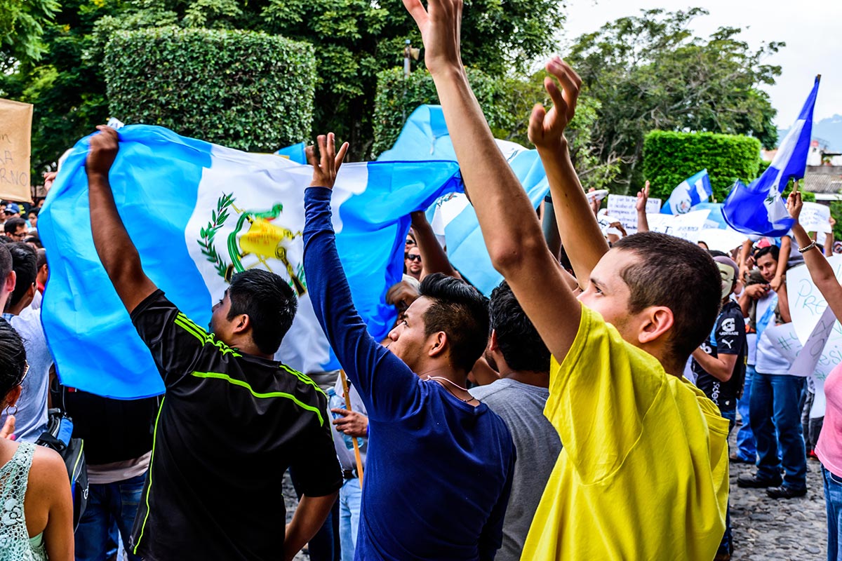 the-dictators-bank/guatemala-protests-2015.jpg