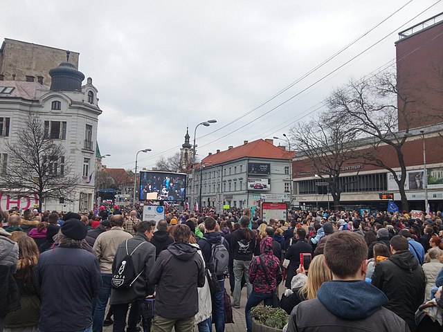 640px-Bratislava Slovakia Protests 2018 April 5 04