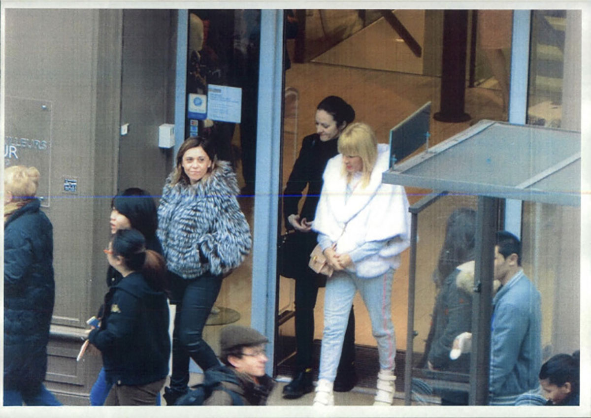Elena Udrea and Alina Bica shopping in Paris in October 2014.